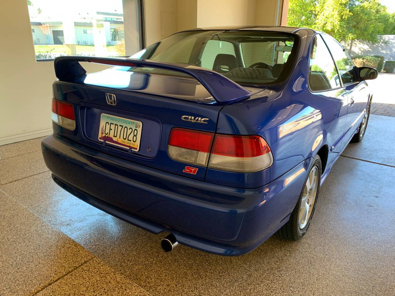 Illustration for article titled Is This 1999 Honda Civic Si OG Enough to Ask $9,999?